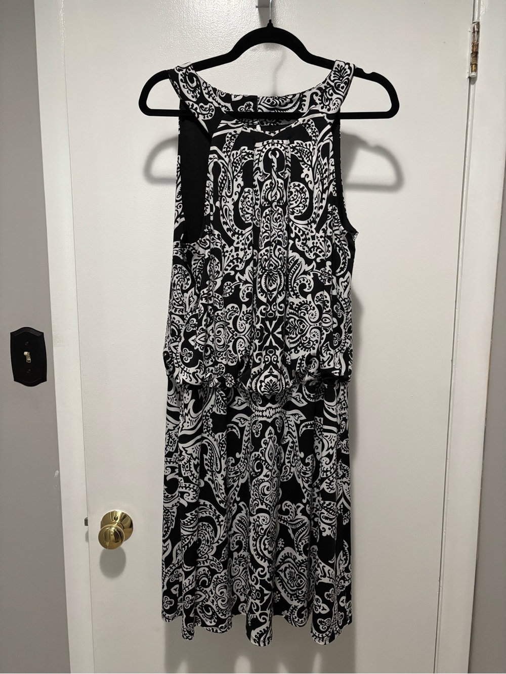 White House Black Market Black and White Paisley-Print Midi Dress Size 14